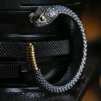 Derliaus priedai Diamondback atidaryti žiedas vyrams, bižuterijos Tailando sidabro tamsiai juoda valdinga asmenybė vyriški žiedai